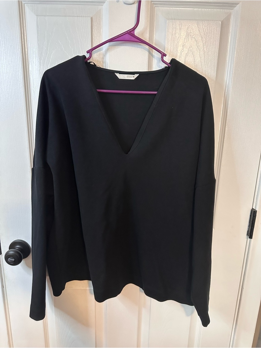 Zara Black V-Neck Long Sleeve Top